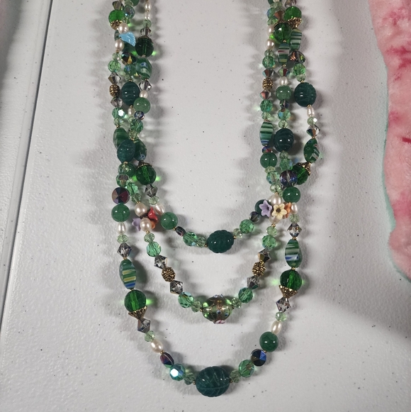 SPECIAL EDITION CHRISTMAS JEWELRY STOCKINGS - Picture 6 of 12